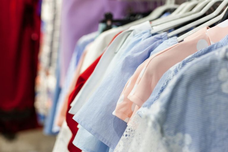 Como conseguir roupas grátis na Shein